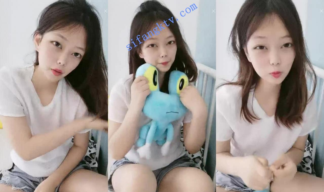 甜鱼姐姐 极品学生妹周末赚点零花钱 全裸抠逼自慰洗澡 图 01