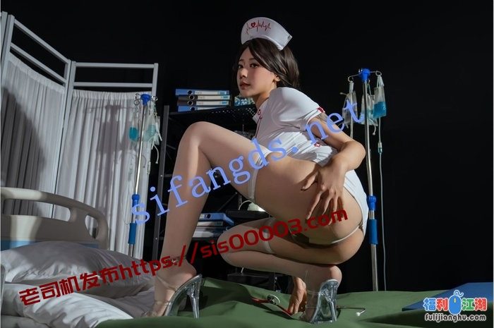 【炸裂】顶级颜值 奈汐酱 最新心动护士，每一张都是精品[某房原版]【2.97G】