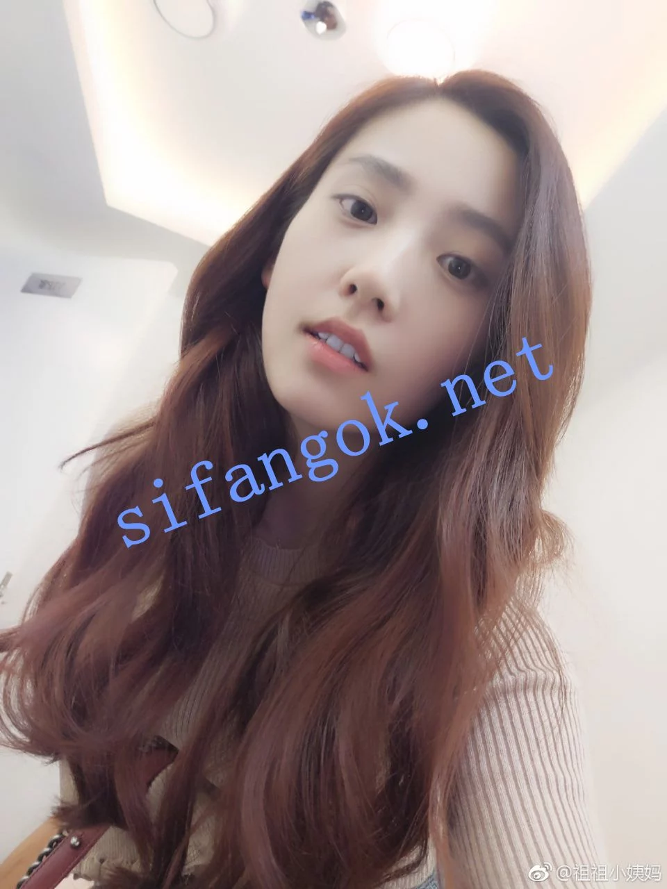 ✅斗鱼 祖祖小姨妈 顶级美女 露脸露点 自慰 特写 表情销魂 图 01