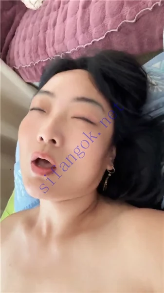 情侣泄密 变态老登 狂舔鲍鱼 无套内射疯狂爆操小少妇原版 图 14